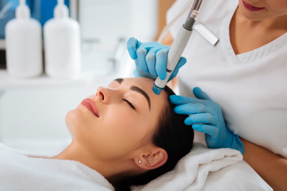 Everything You Need To Know About Nourishing Your Skin with HydraFacial
